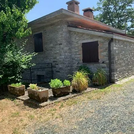 Fuoriporta Affitti Brevi - Borgo Scorza Holiday home Pietramogolana